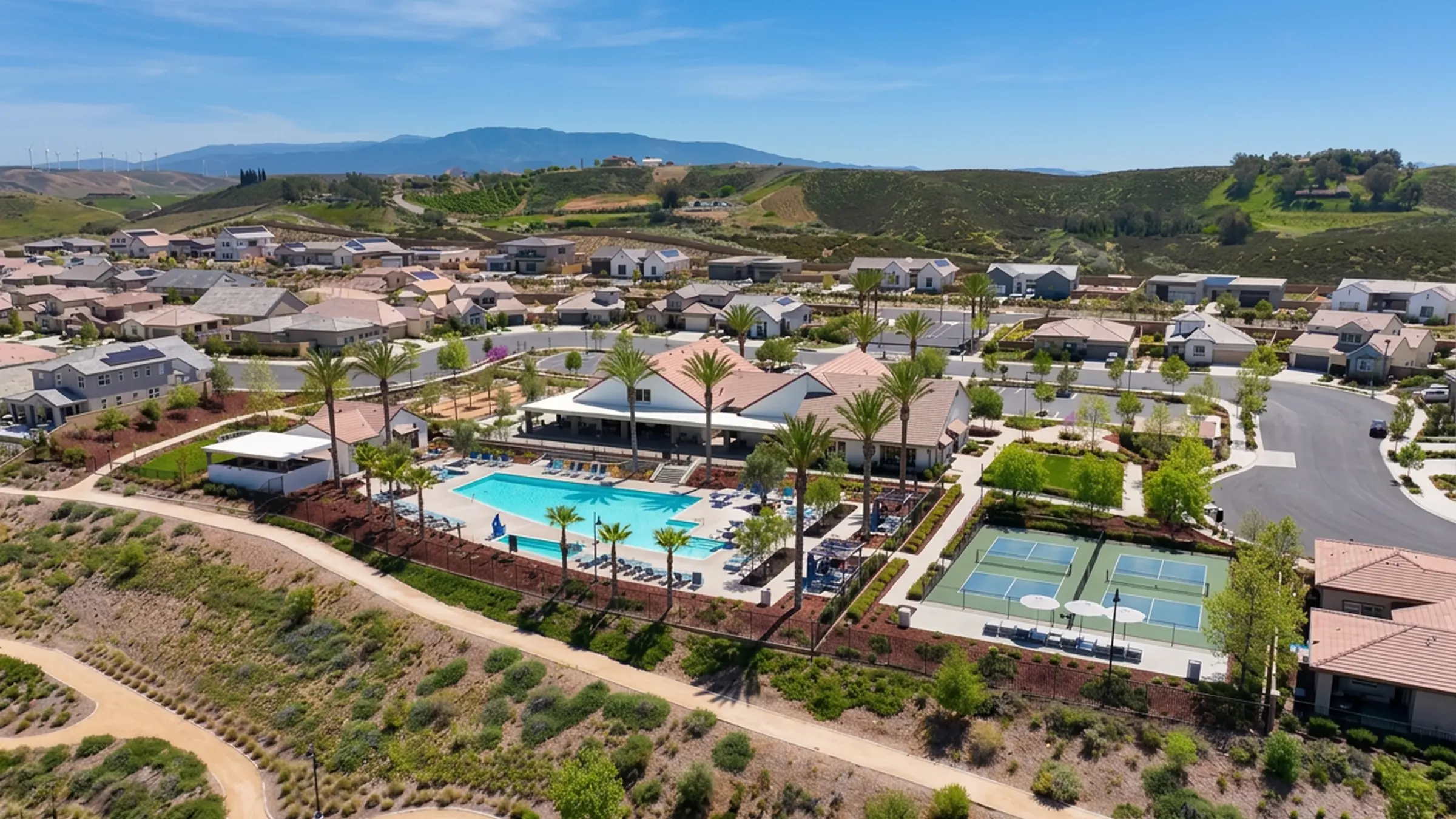 Homes and streetscape in the Sommers Bend neighborhood, Temecula, CA 92591
